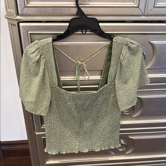 Abercrombie & Fitch Tops - Abercrombie & Fitch Textured Sage Blouse
